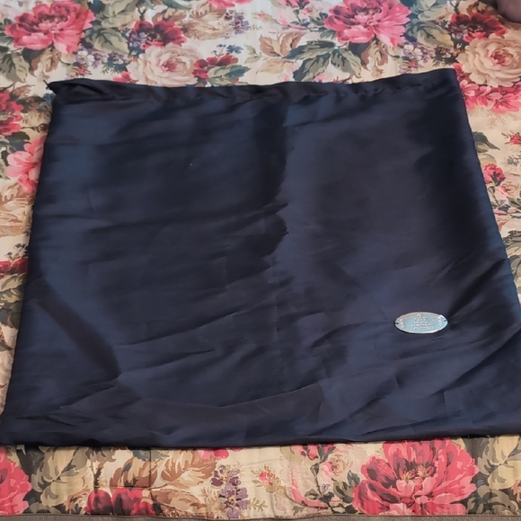 Navy Blue Satin Pillowcase - Picture 1 of 3